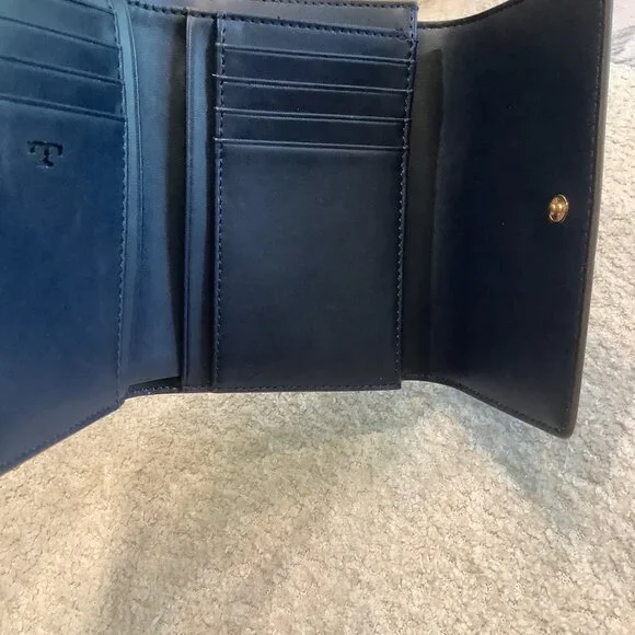 Beautiful Tory Burch Pink Tri-Fold Wallet - Picture 6 of 6